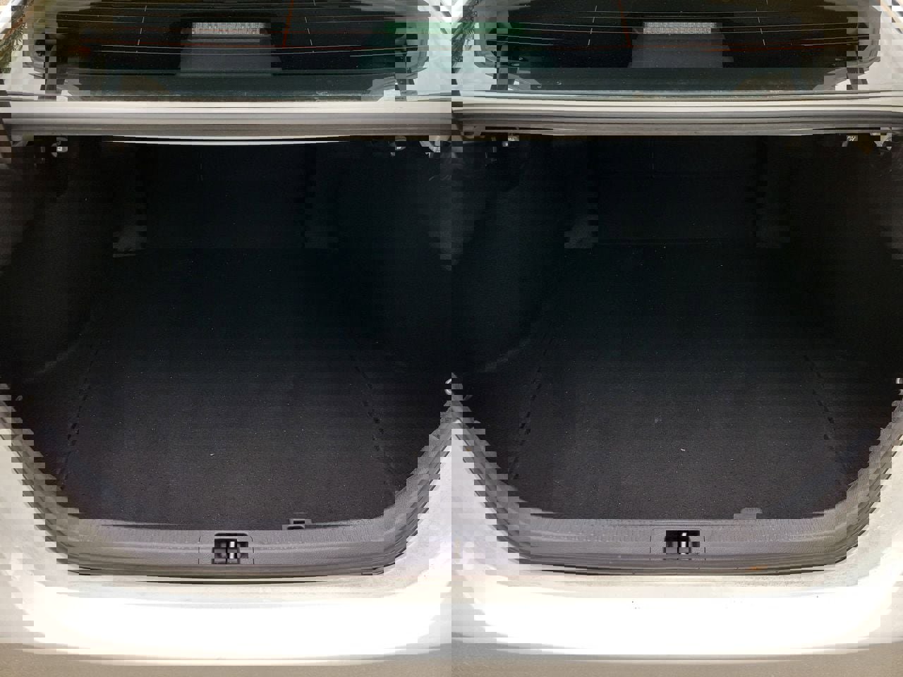 Used 2021 Toyota Camry SE image 8