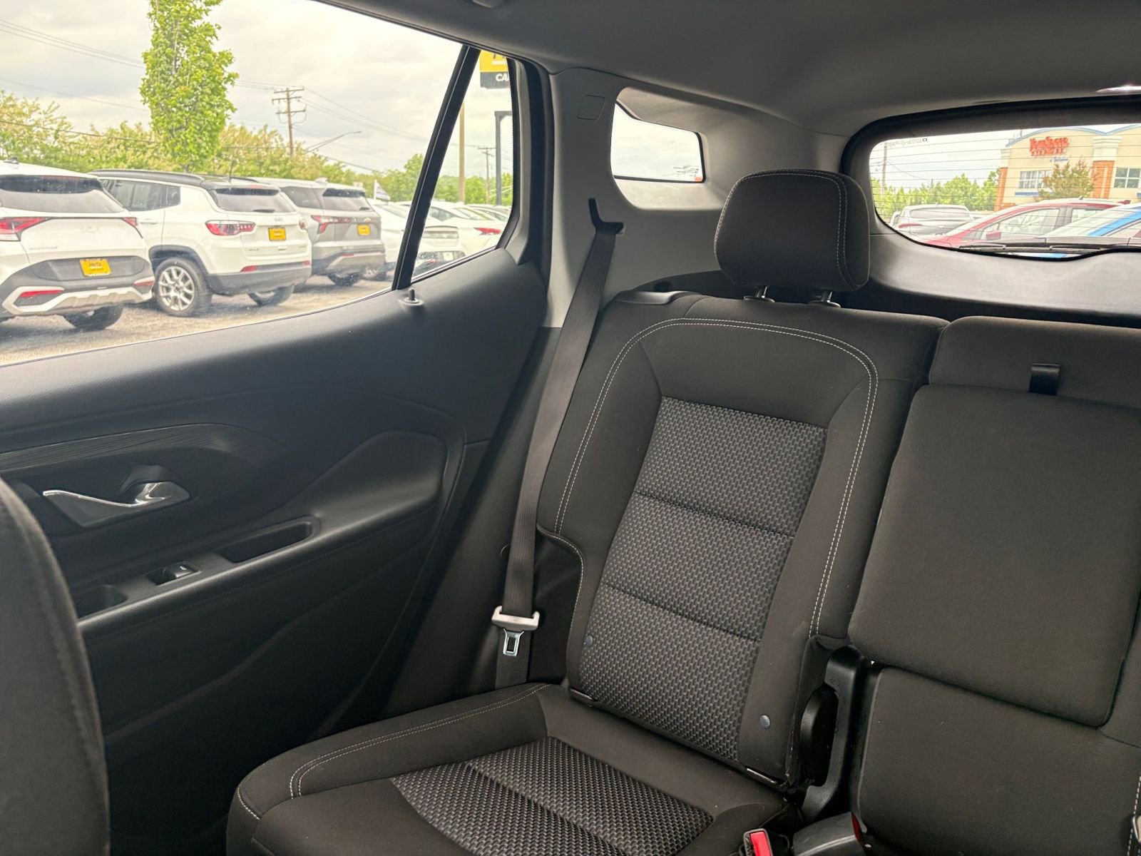 Used 2024 GMC Terrain SLE FWD image 39