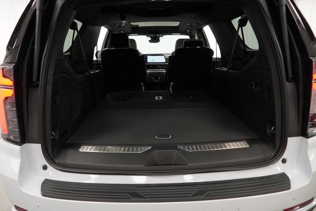 New 2026 Chevrolet Suburban High Country AWD/4WD image 30