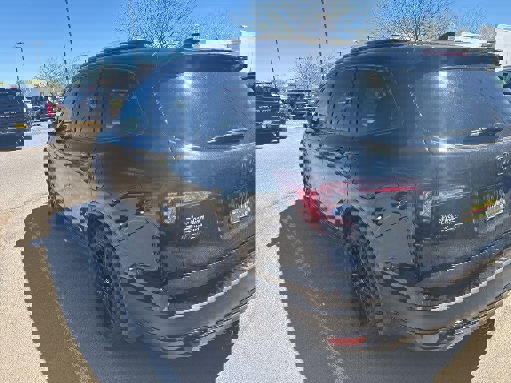 Used 2021 Honda Pilot Black Edition image 4