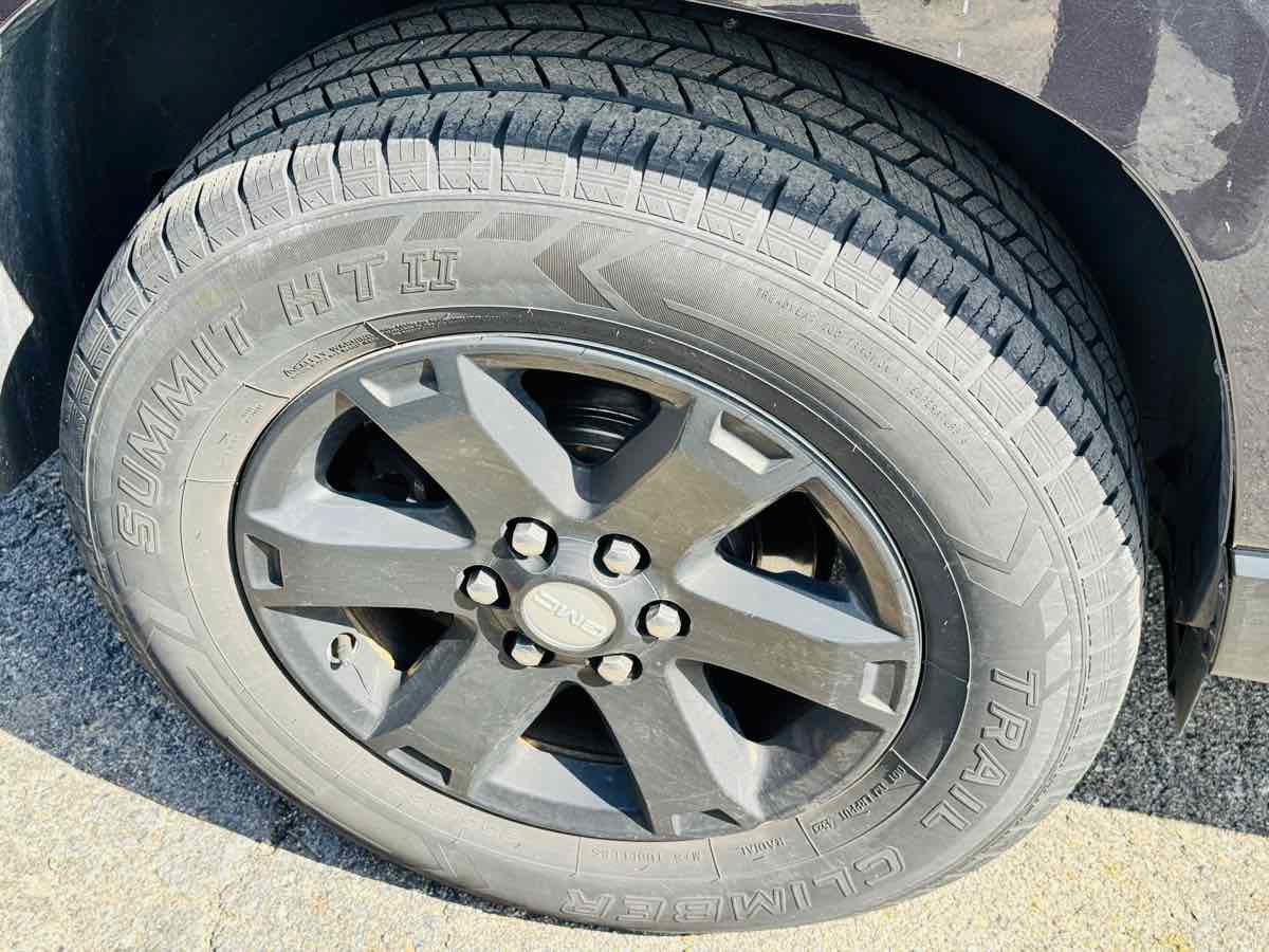 Used 2014 GMC Acadia SLE FWD image 4