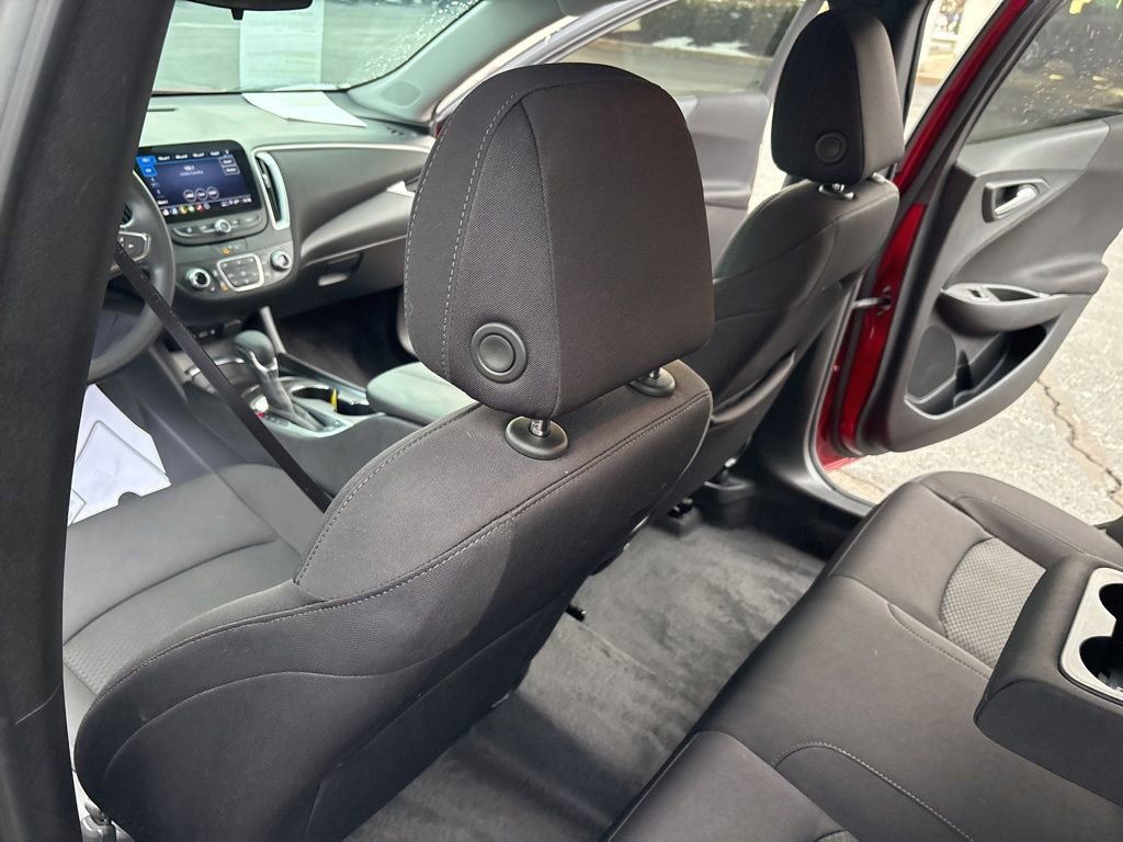 Used 2024 Chevrolet Malibu LT image 35