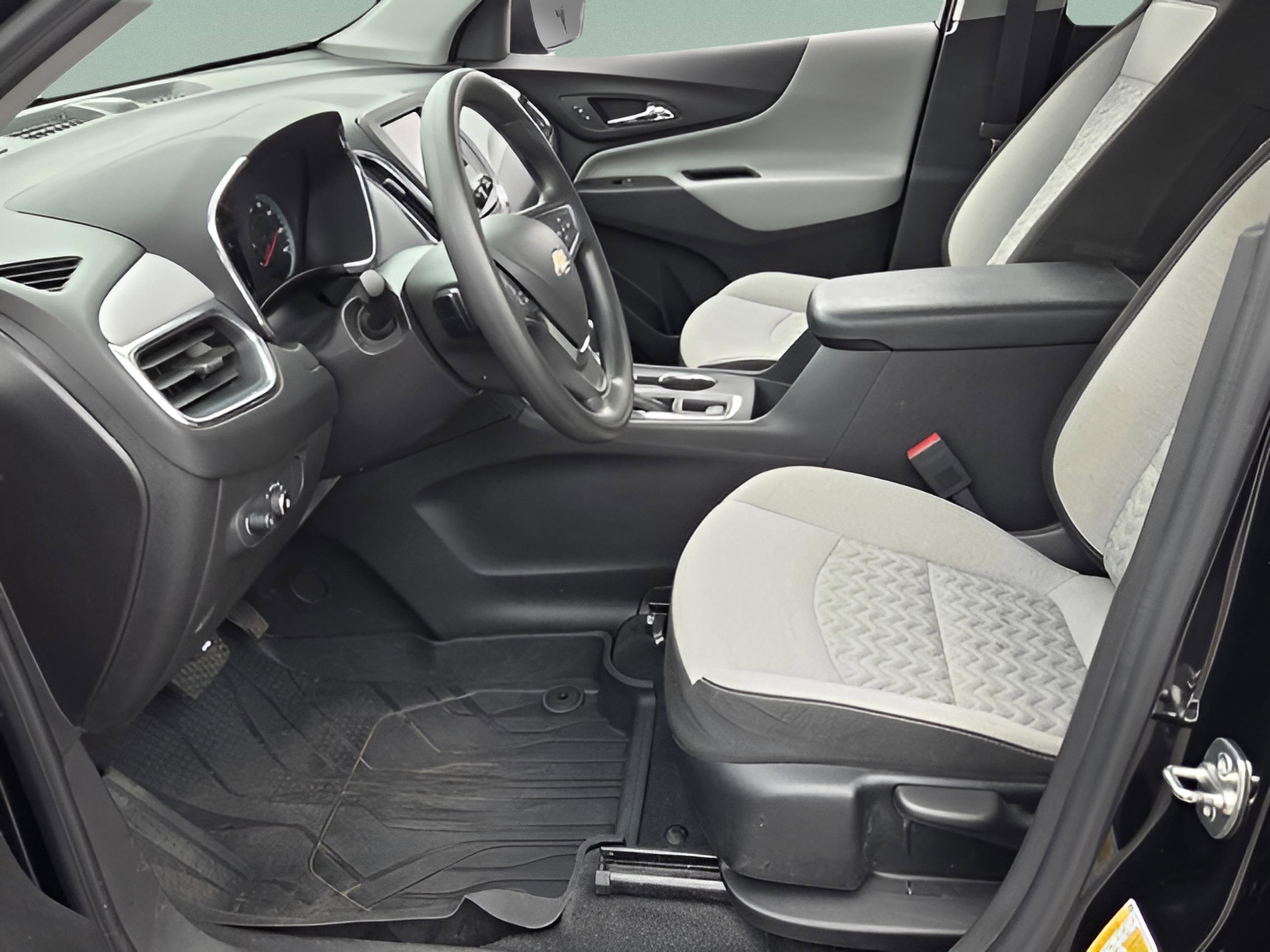 Used 2024 Chevrolet Equinox LS w/ Midnight Edition FWD image 9
