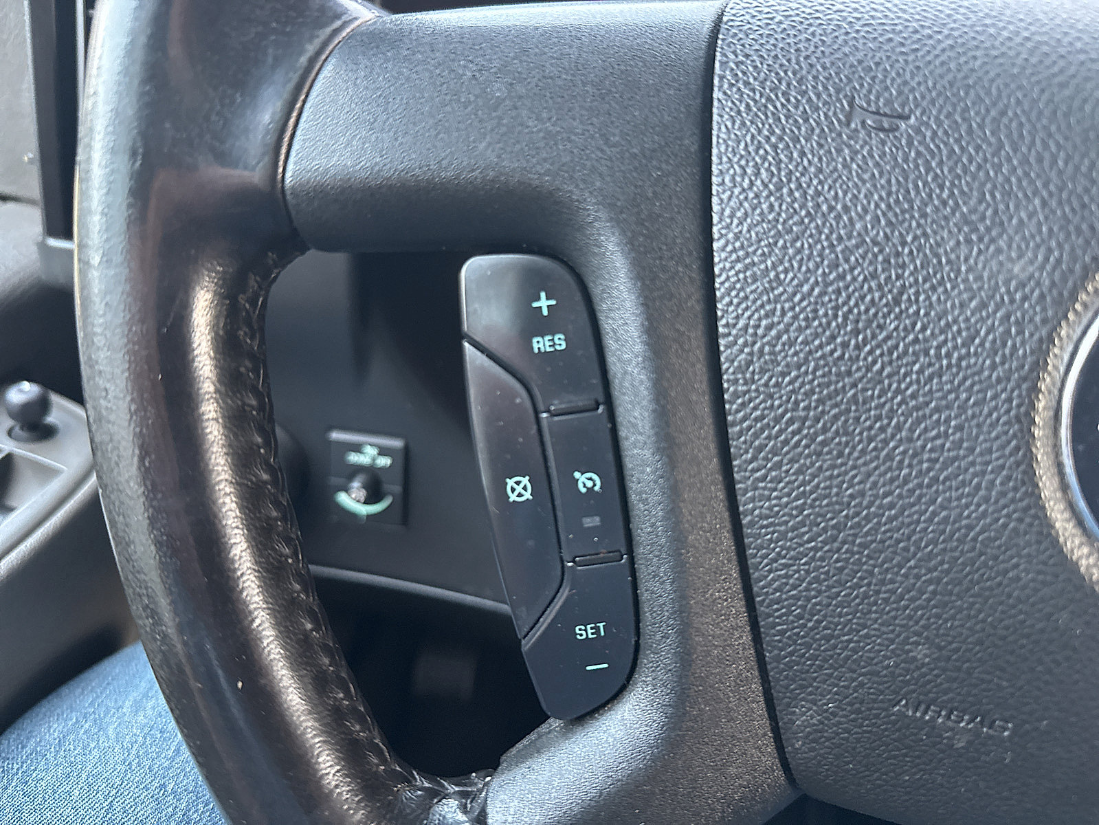 Used 2021 Chevrolet Express 2500 w/ Driver Convenience Package RWD image 33