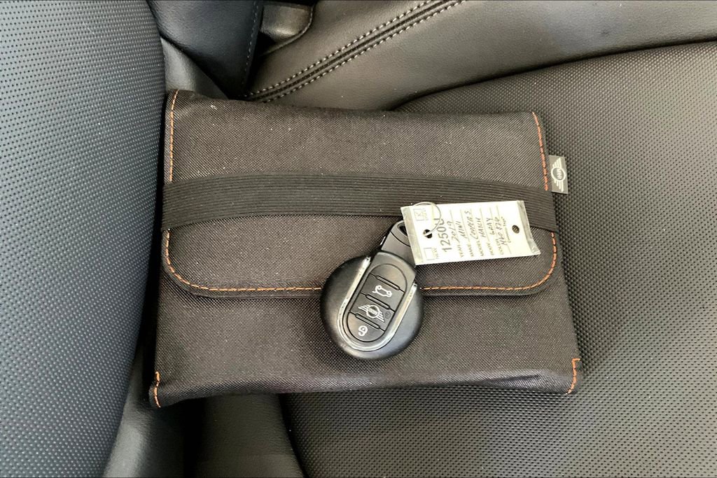 Used 2019 MINI Cooper S image 11