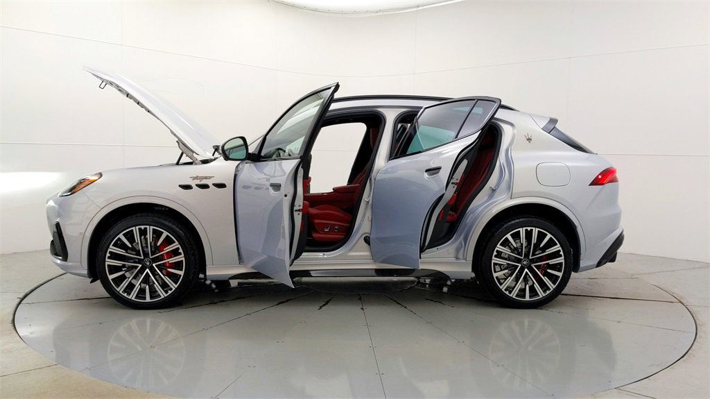 New 2024 Maserati Grecale Trofeo image 13