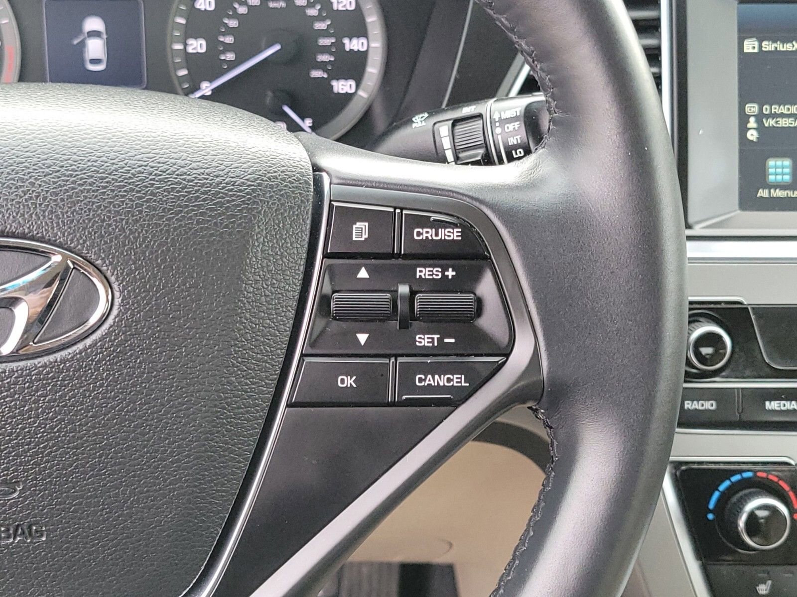 Used 2017 Hyundai Sonata Limited image 35