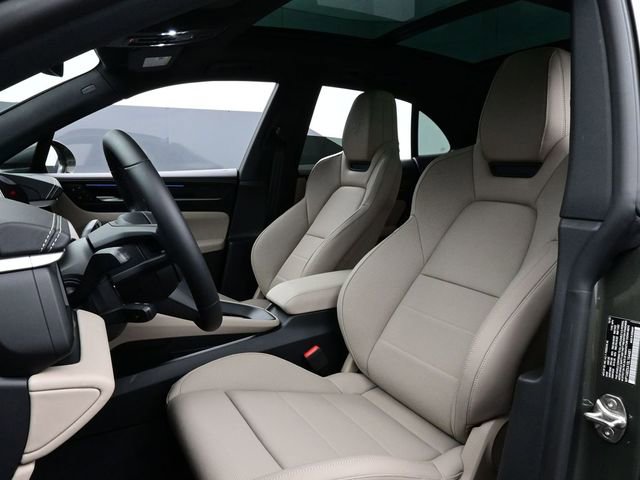 New 2025 Porsche Macan 4S Electric image 5