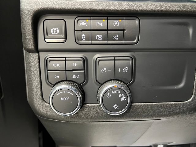 Used 2025 Chevrolet Tahoe LT AWD/4WD image 26