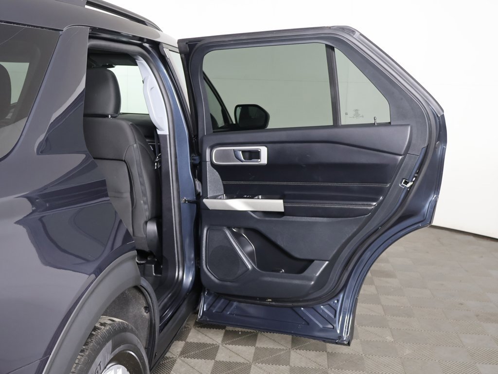 Used 2022 Ford Explorer XLT image 22