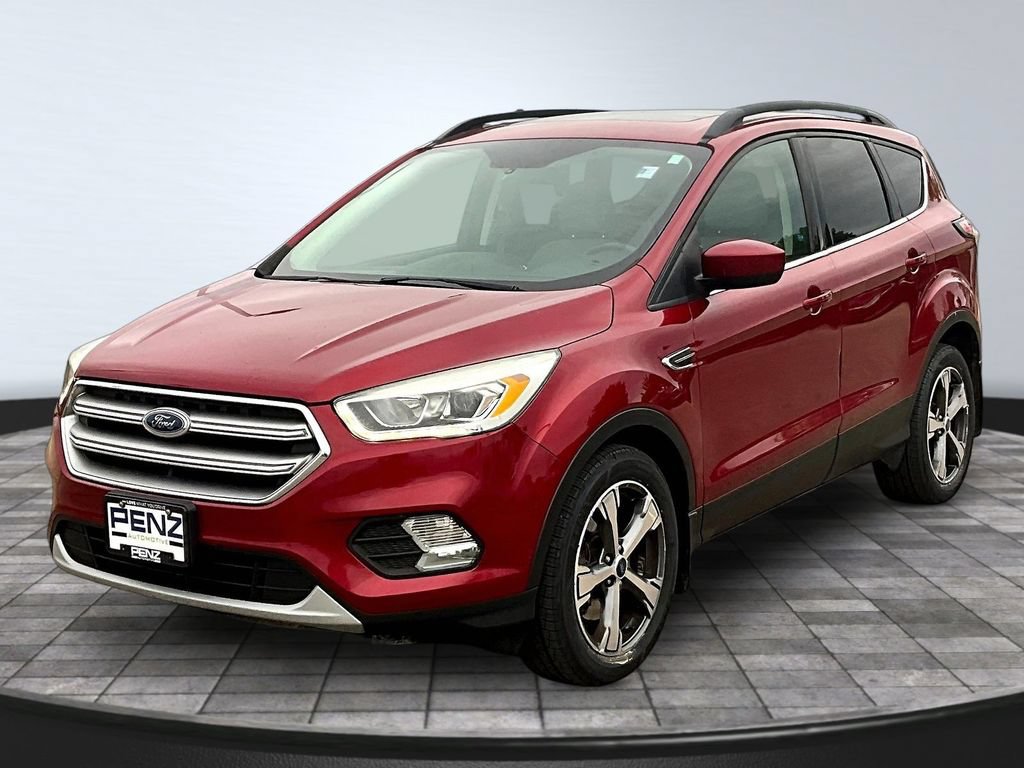 Used 2017 Ford Escape SE w/ SE Leather Comfort Package AWD/4WD image 1