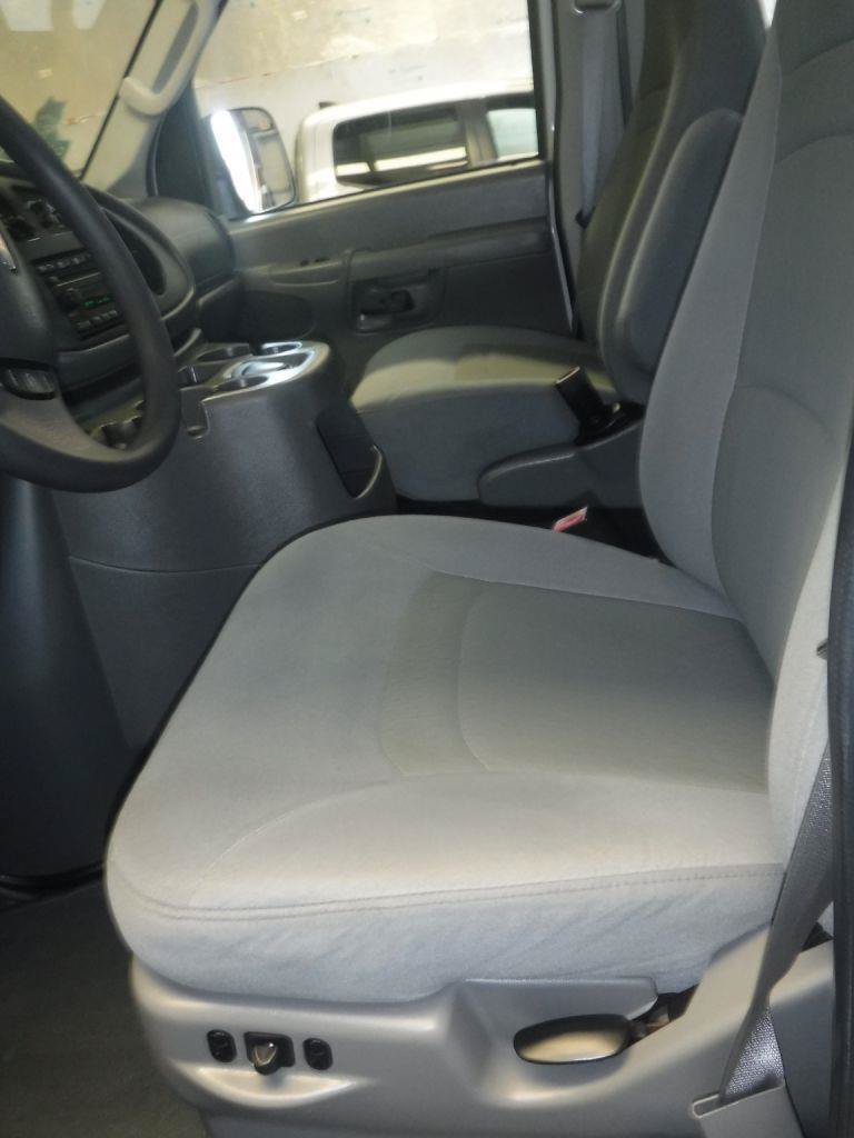Used 2008 Ford E-350 and Econoline 350 XLT RWD image 26
