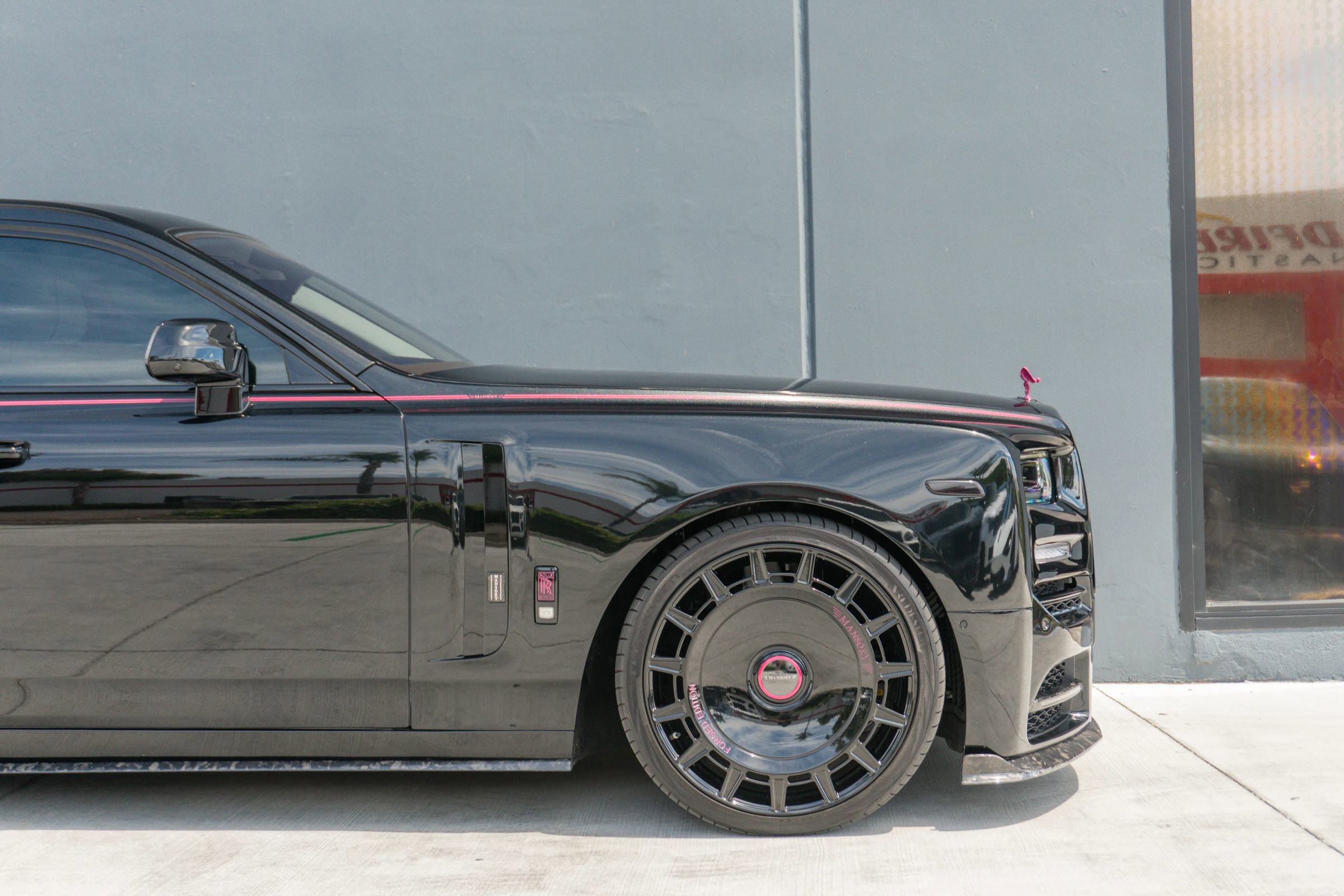 Used 2023 Rolls-Royce Phantom Sedan RWD image 47