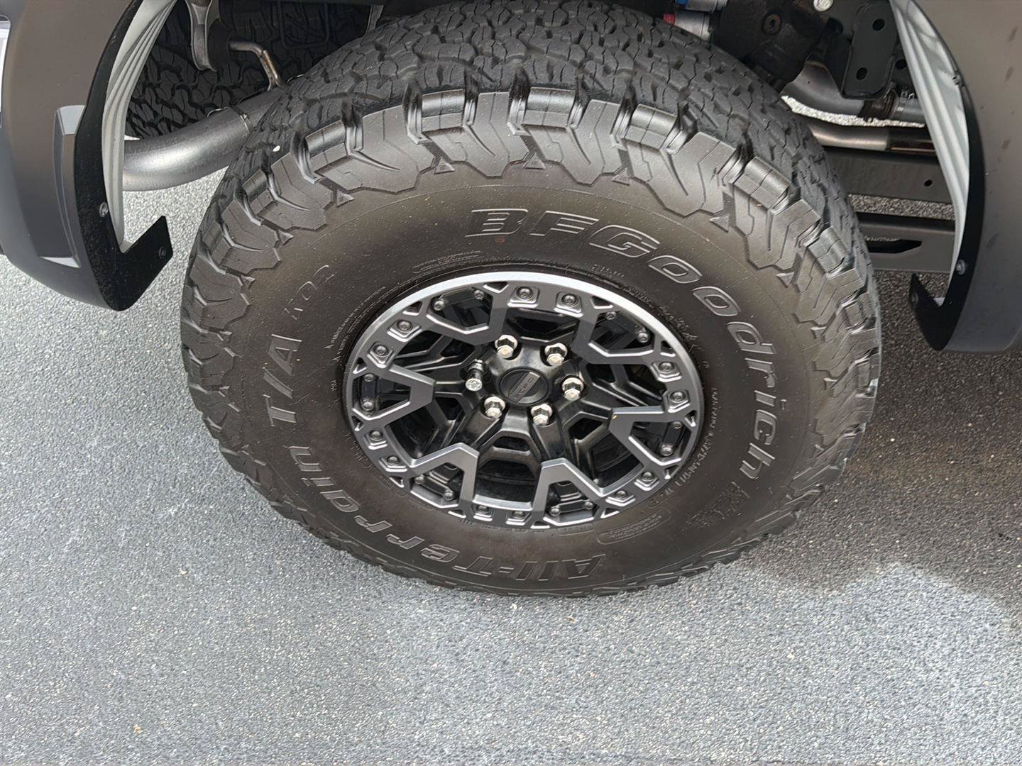 Used 2025 Ford F150 Raptor w/ Equipment Group 803A Raptor R AWD/4WD image 45