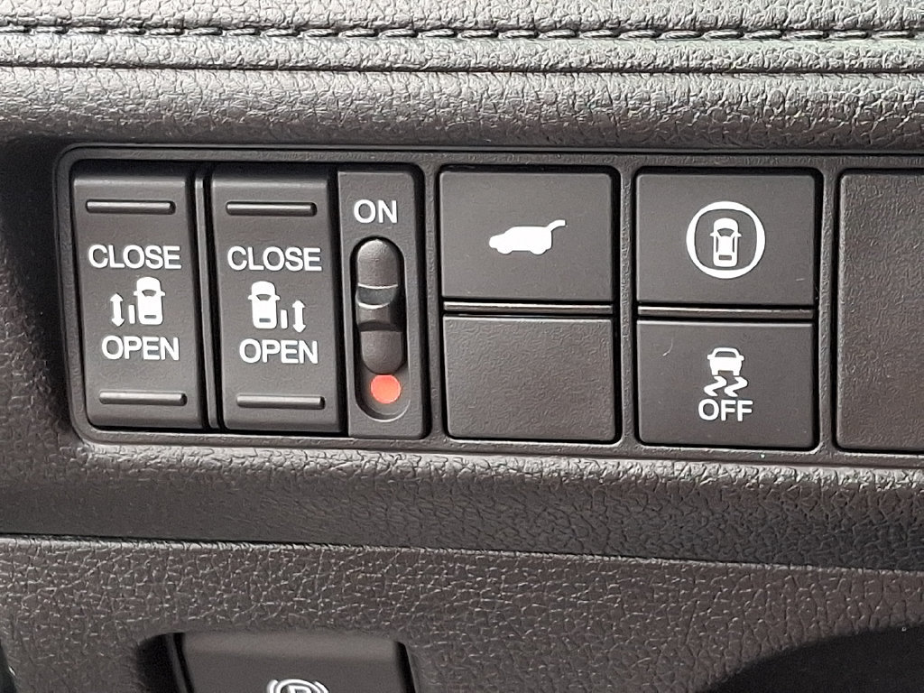 Used 2024 Honda Odyssey Sport image 26