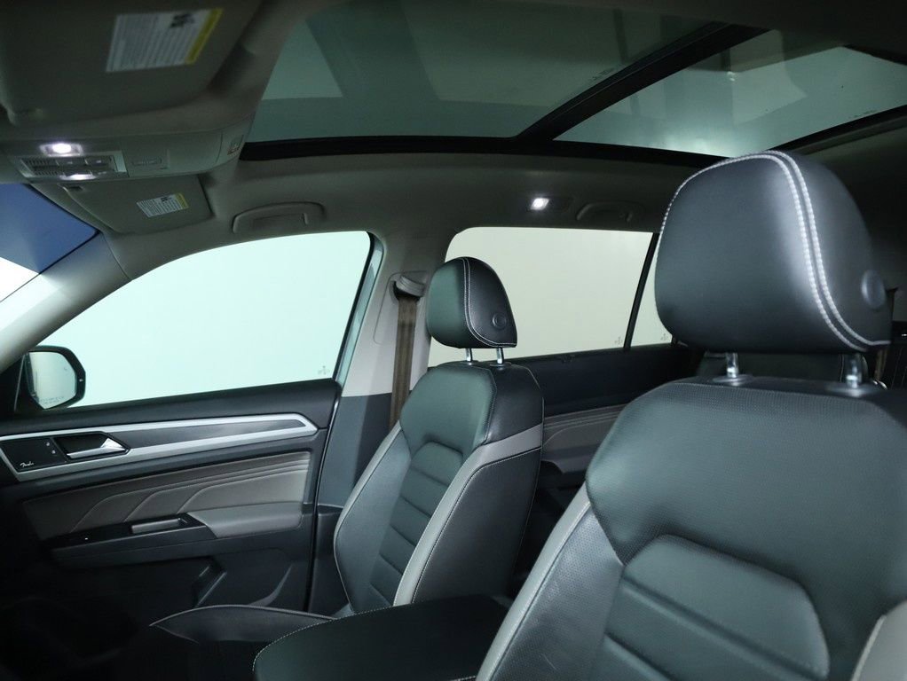 Used 2021 Volkswagen Atlas SEL Premium image 19