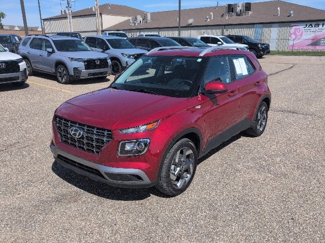 Used 2025 Hyundai Venue SEL FWD image 14