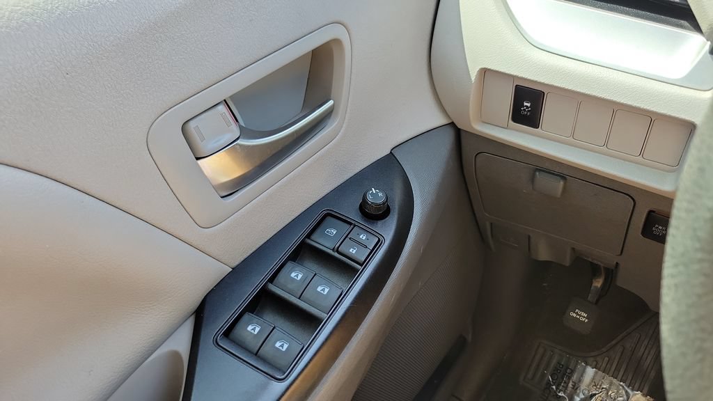 Used 2020 Toyota Sienna LE FWD image 19