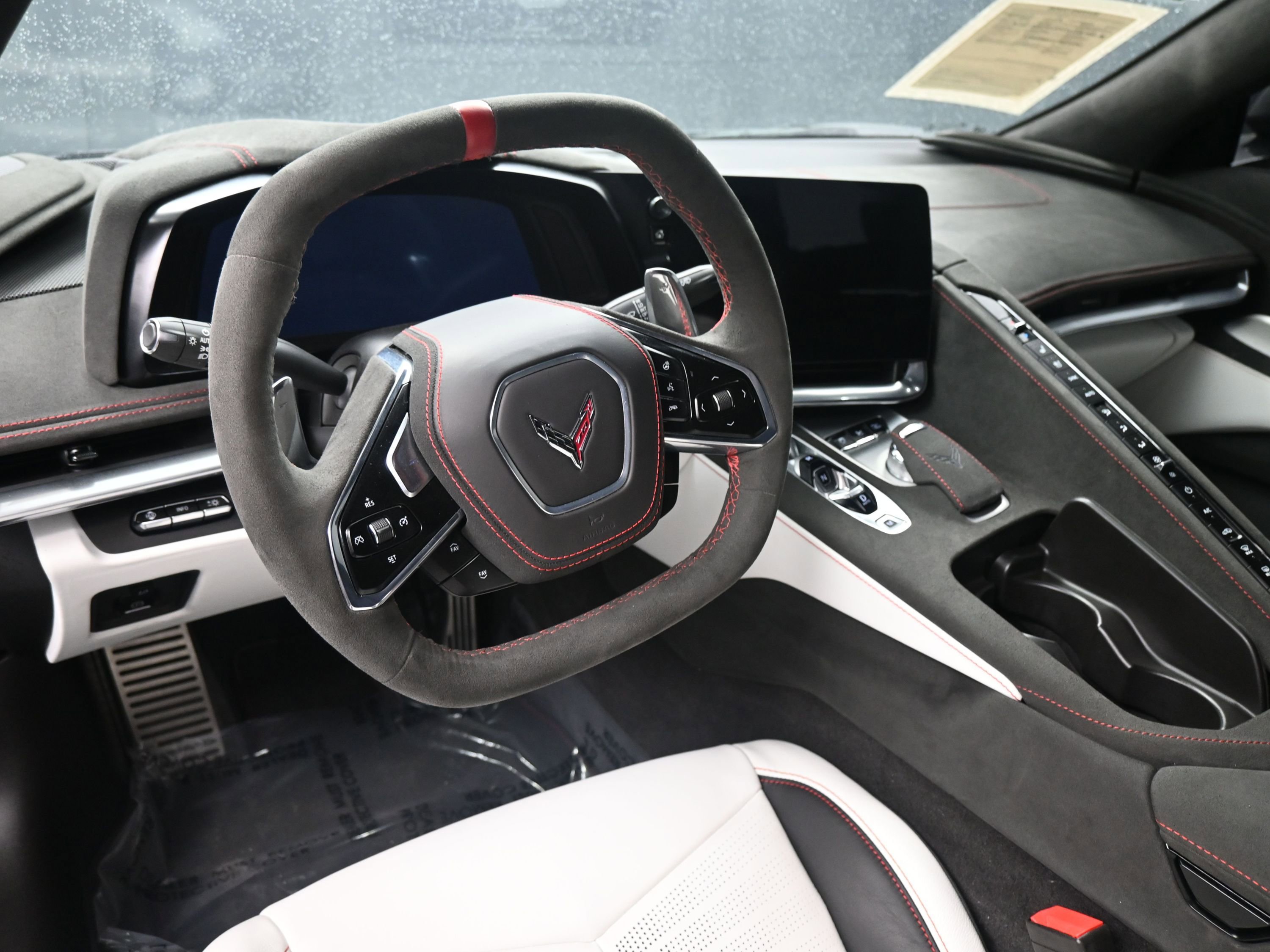 Used 2023 Chevrolet Corvette Stingray Premium Cpe w/ Z51 Performance Package image 13