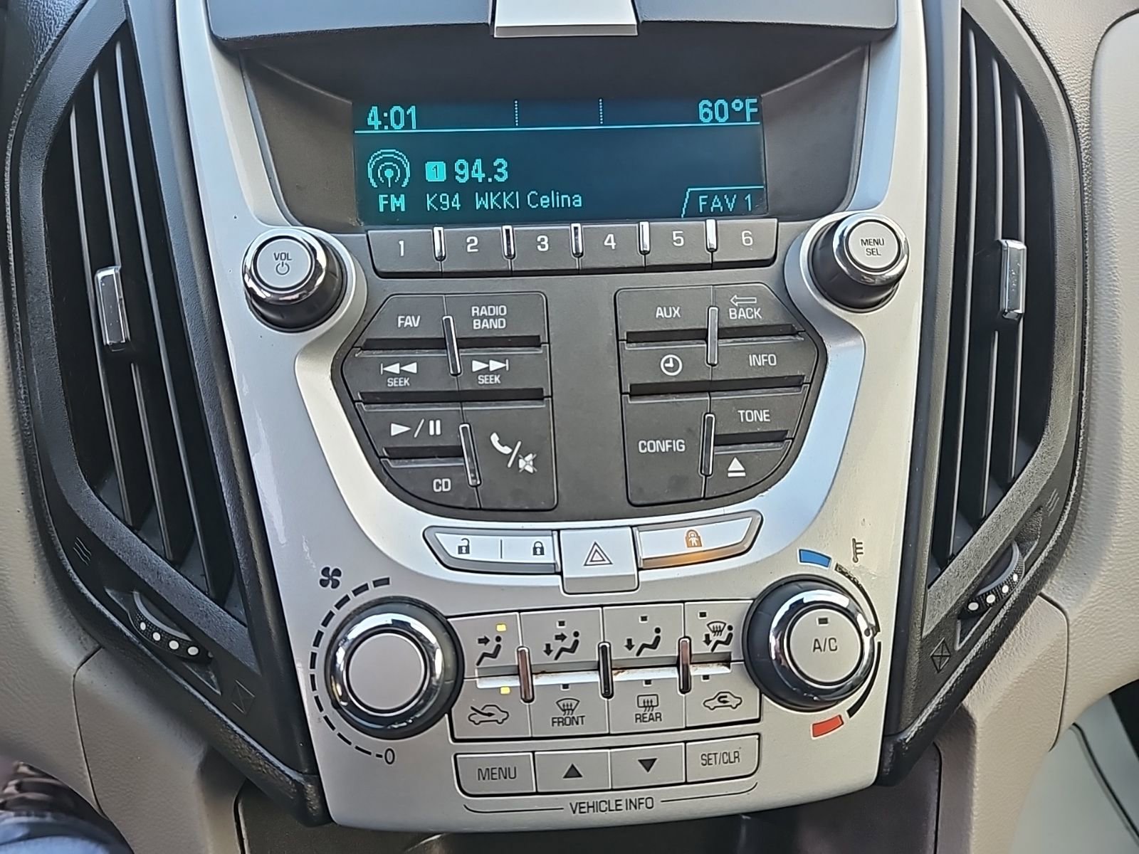 Used 2015 Chevrolet Equinox LS w/ LPO, Protection Package FWD image 23