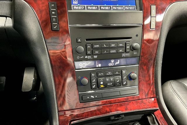 Used 2012 Cadillac Escalade Luxury image 17