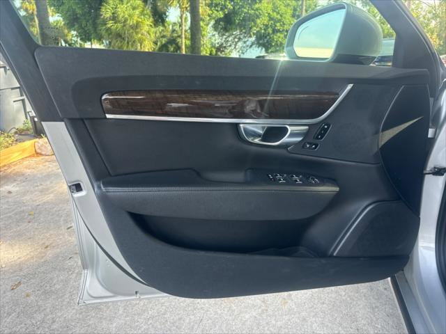 Used 2018 Volvo S90 T5 Momentum w/ Convenience Package FWD image 14