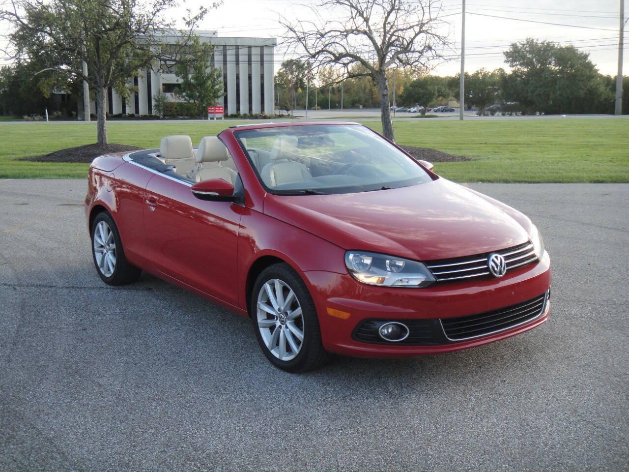 Used 2012 Volkswagen Eos Komfort FWD image 4