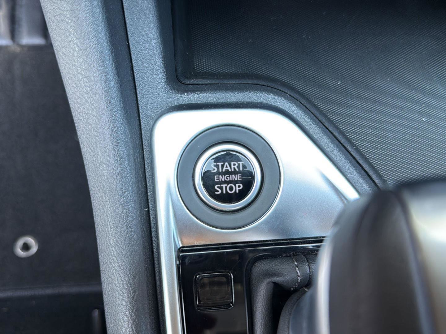 Used 2025 Nissan Sentra SV w/ All-Weather Package FWD image 13