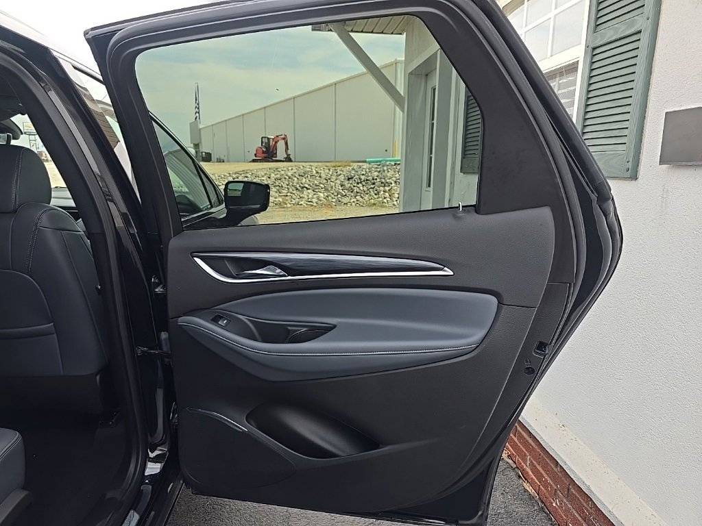 Used 2024 Buick Enclave Premium image 22