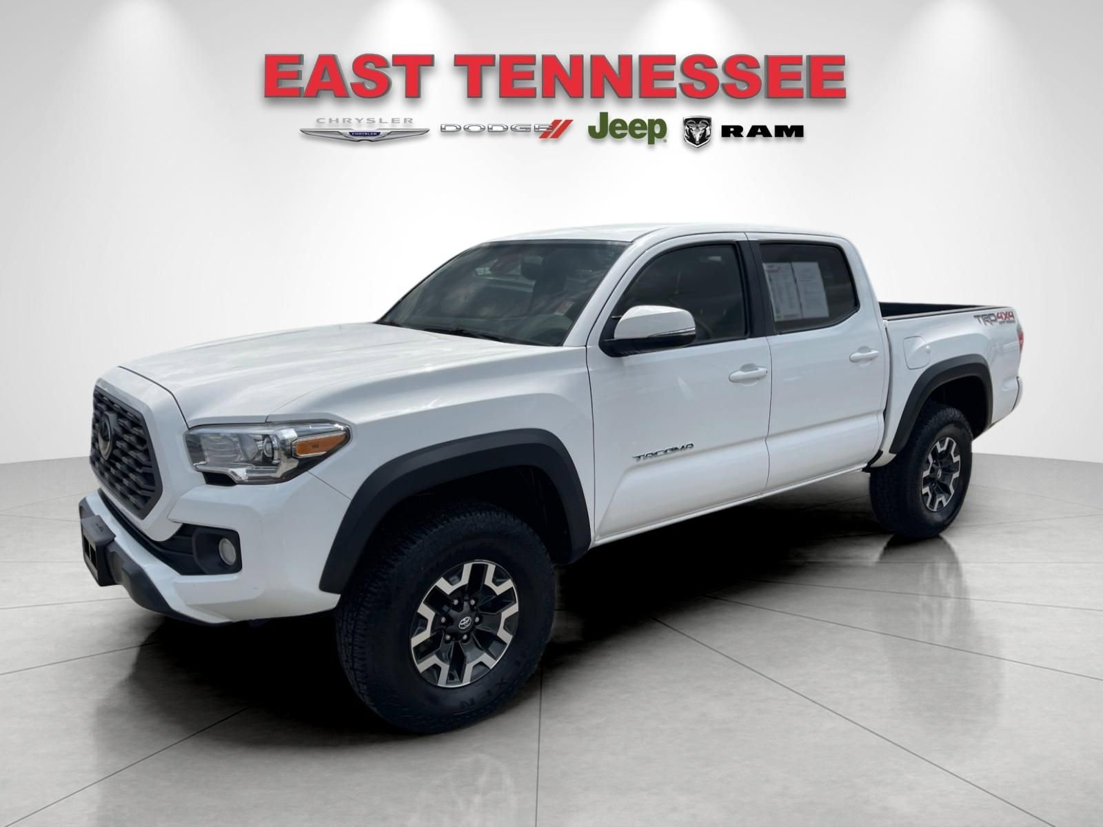 Used 2021 Toyota Tacoma TRD Off-Road w/ Technology Package AWD/4WD image 7