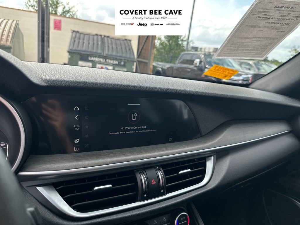 Used 2023 Alfa Romeo Stelvio Ti image 34