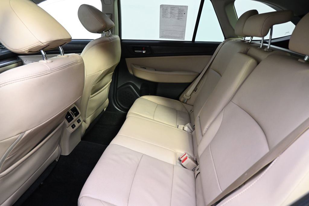 Used 2015 Subaru Outback 3.6R Limited image 21