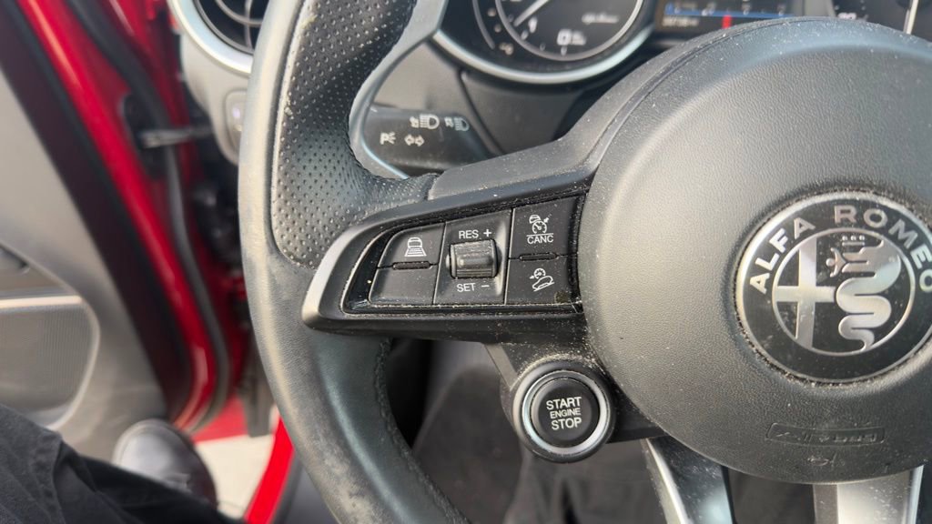 Used 2023 Alfa Romeo Stelvio Sprint image 9