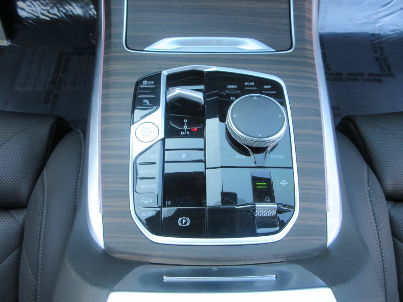 Used 2025 BMW X7 xDrive40i w/ Premium Package AWD/4WD image 57