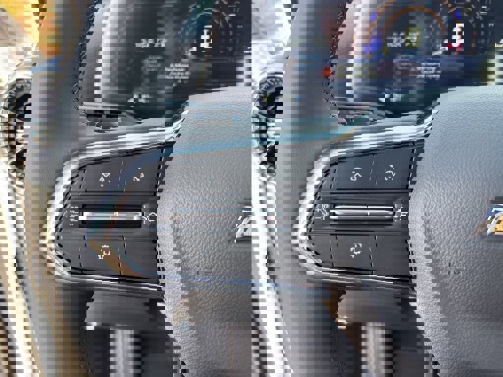 New 2026 Chevrolet Equinox LT w/ Convenience Package II image 16