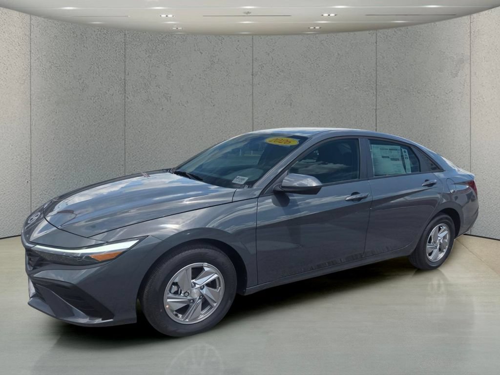 Used 2026 Hyundai Elantra SE FWD image 8