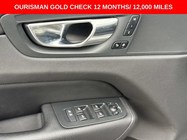 Used 2021 Volvo XC60 T5 Momentum w/ Premium Package FWD image 19