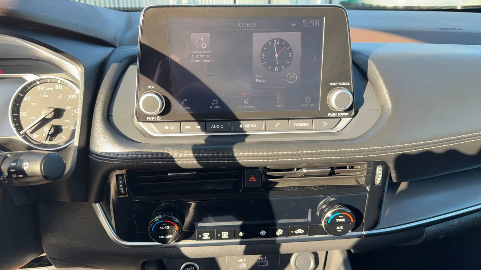 Used 2023 Nissan Rogue SV FWD image 20