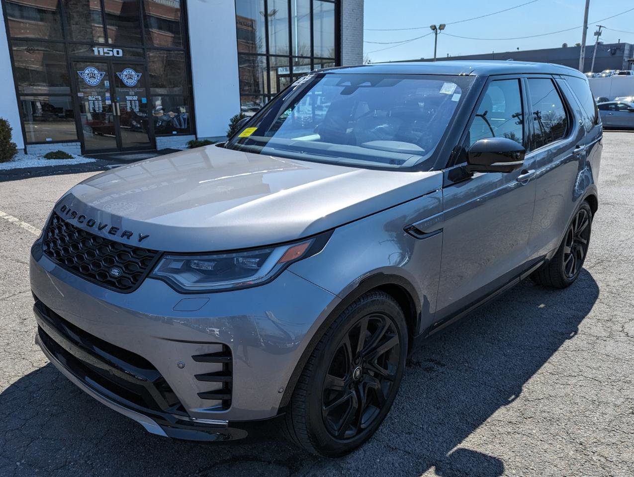 Used 2022 Land Rover Discovery S R-Dynamic image 2