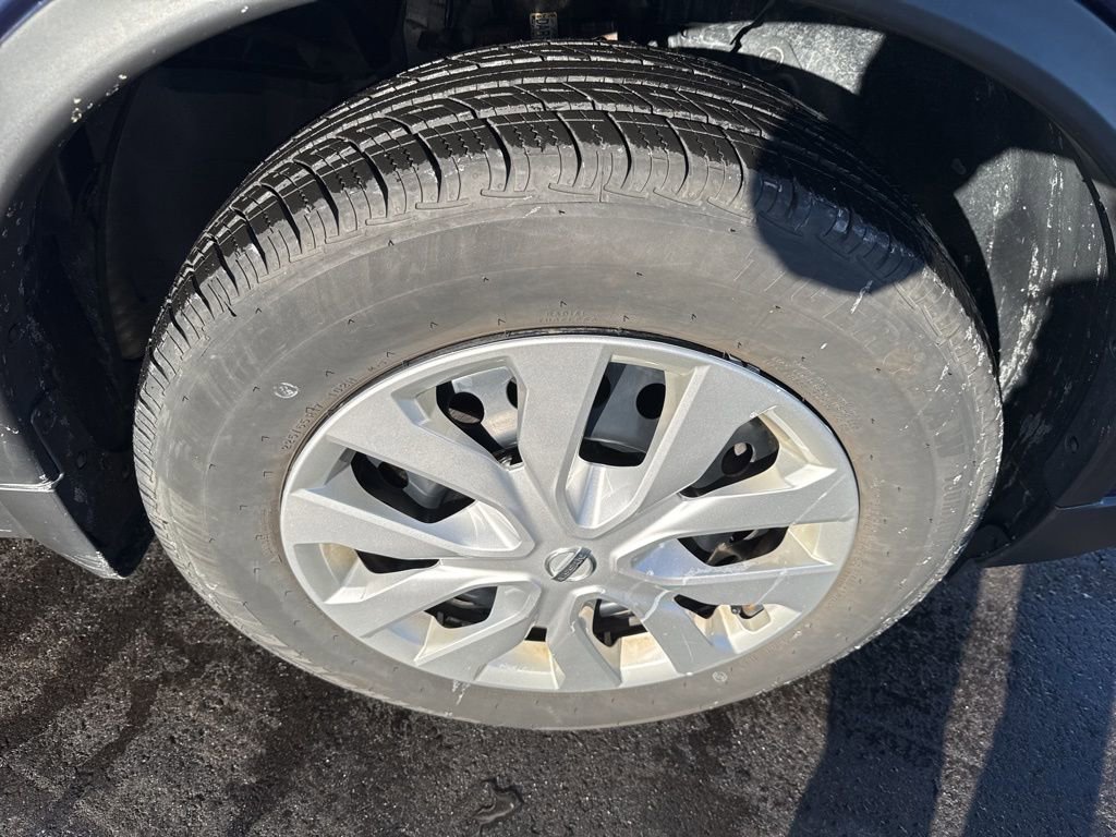 Used 2019 Nissan Rogue S image 13