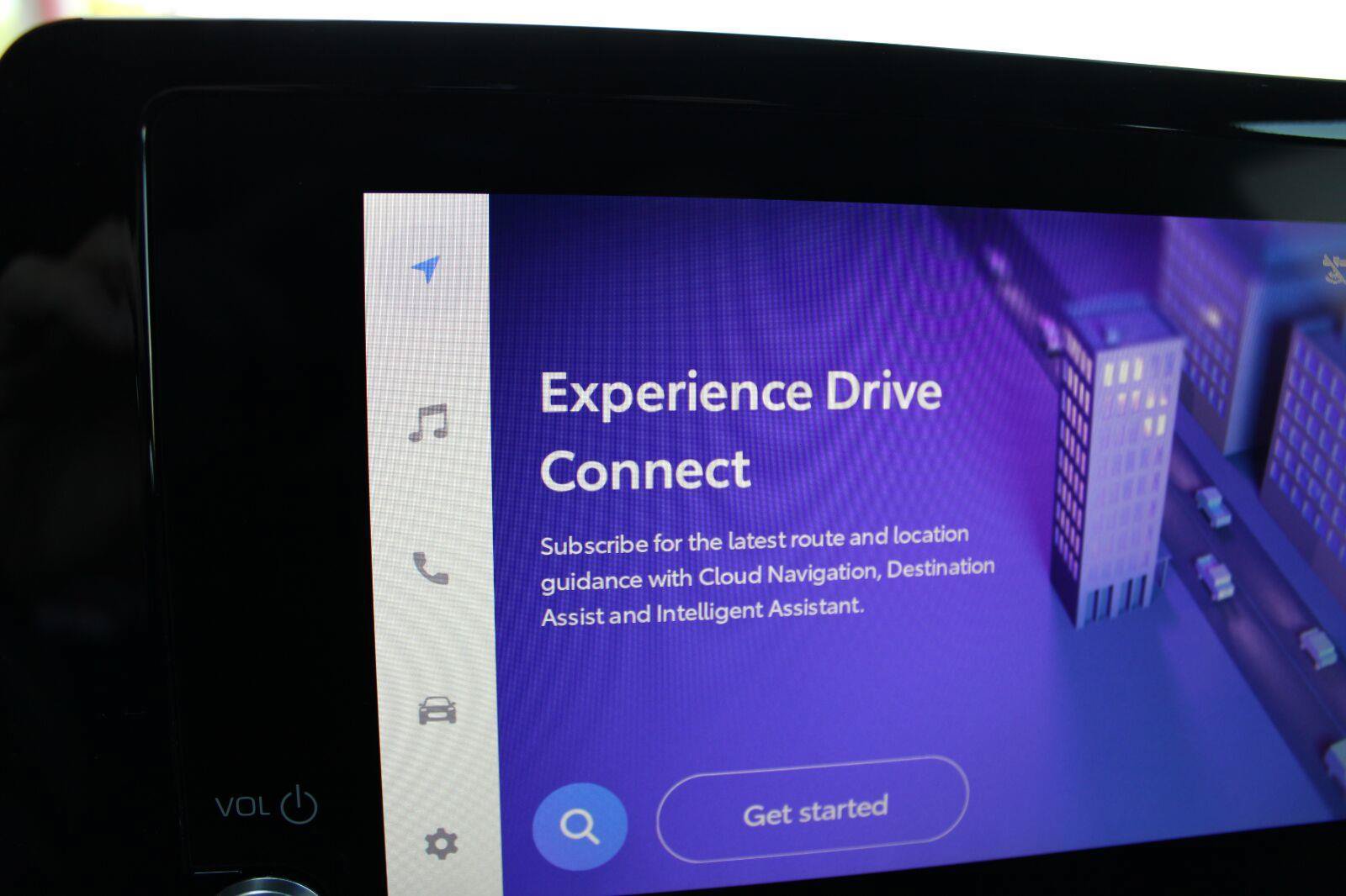 Used 2025 Toyota Prius XLE FWD image 21