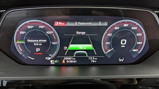 Used 2023 Audi e-tron Premium Plus w/ Premium Plus Package AWD/4WD image 27