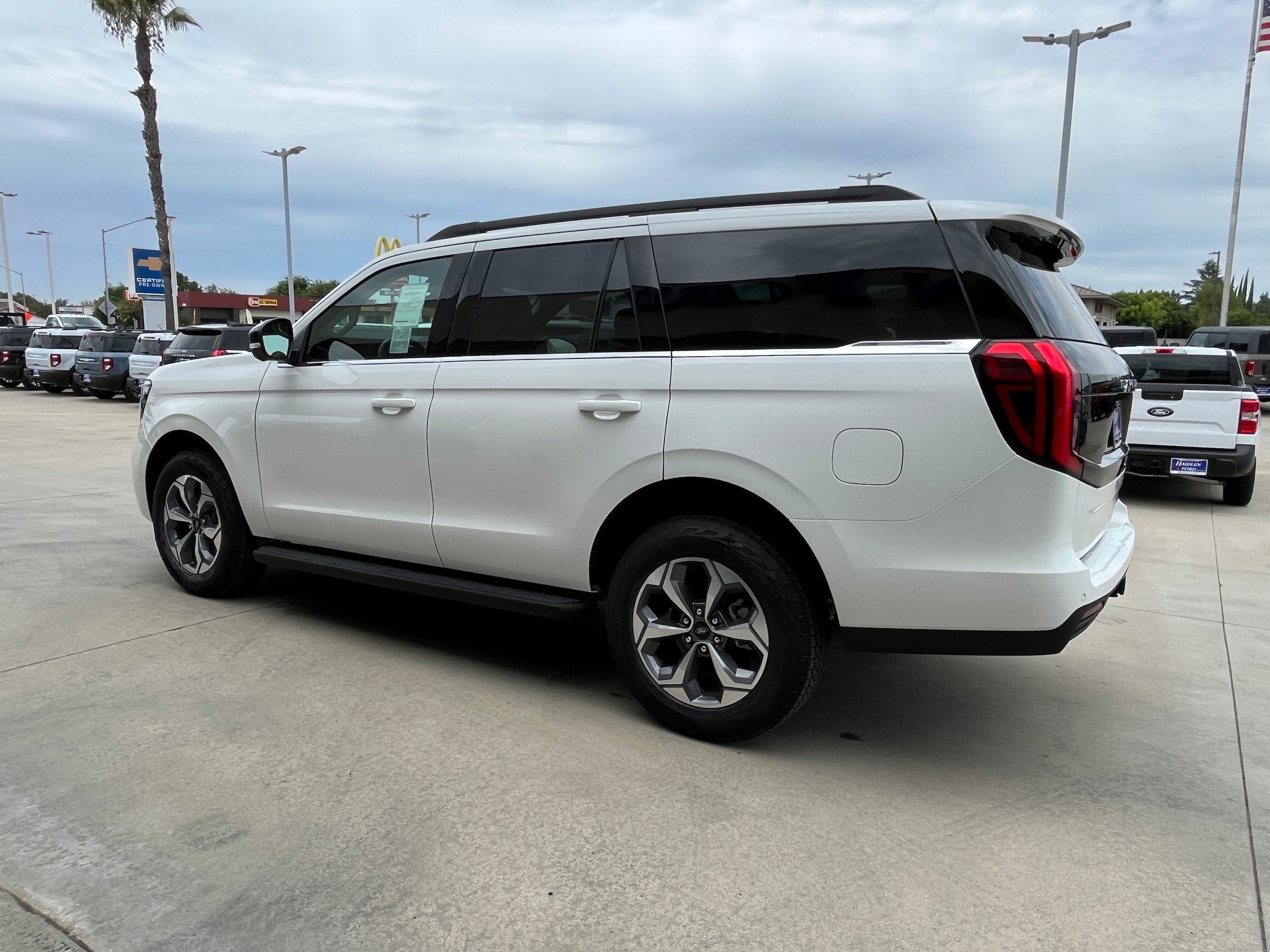 New 2027 Ford Expedition Active AWD/4WD image 3