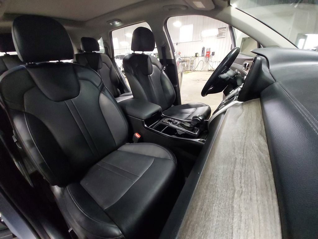Used 2023 Kia Sorento X-Line EX image 10