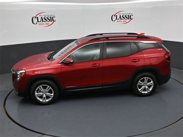 Used 2023 GMC Terrain SLE w/ Driver Convenience Package image 17