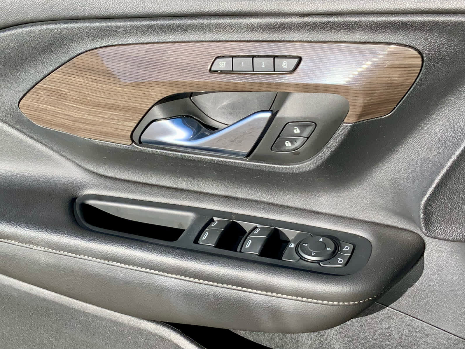 Used 2022 GMC Terrain Denali image 51