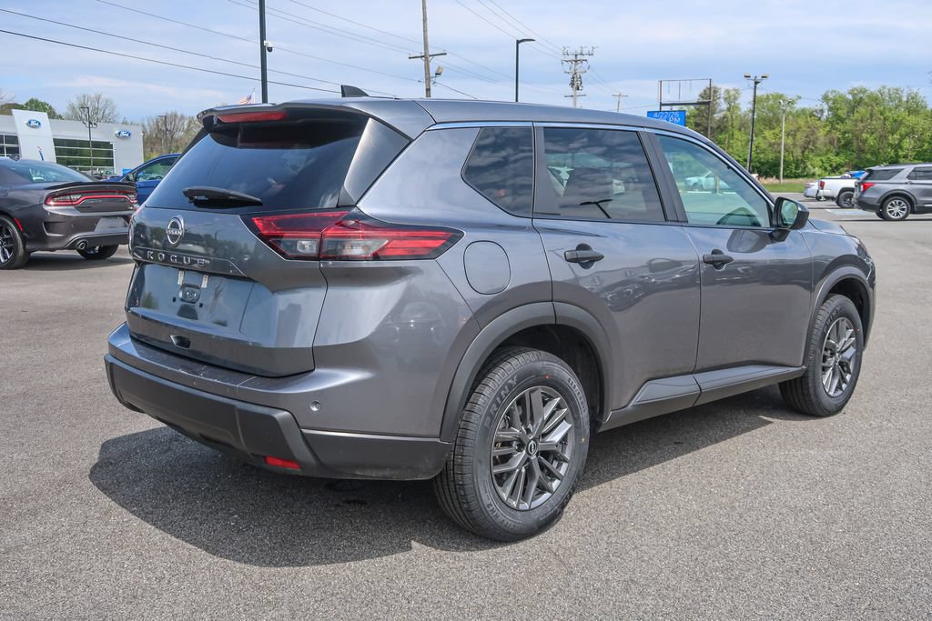 Used 2024 Nissan Rogue S FWD image 9