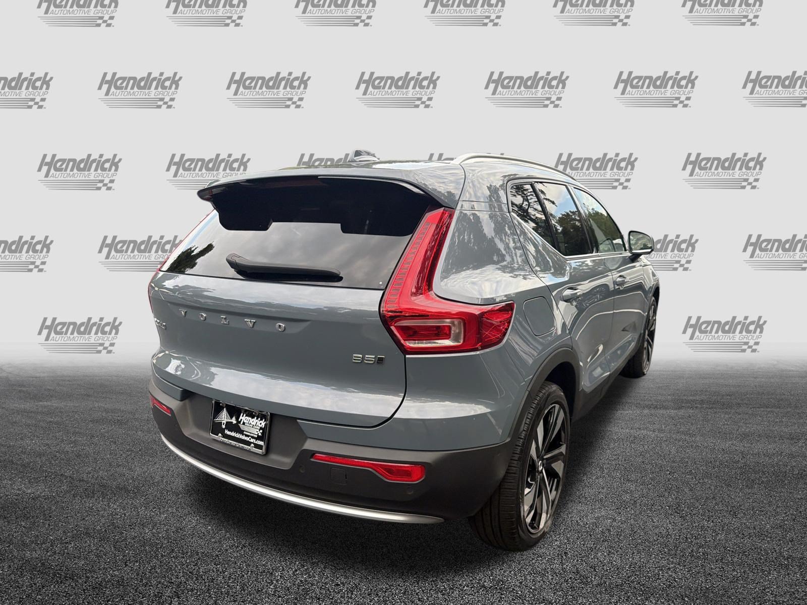 Certified 2023 Volvo XC40 B5 Plus w/ Protection Package Premier AWD/4WD image 10