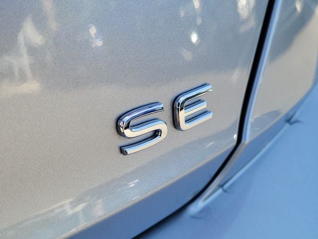 Certified 2026 Volkswagen Jetta SE FWD image 6