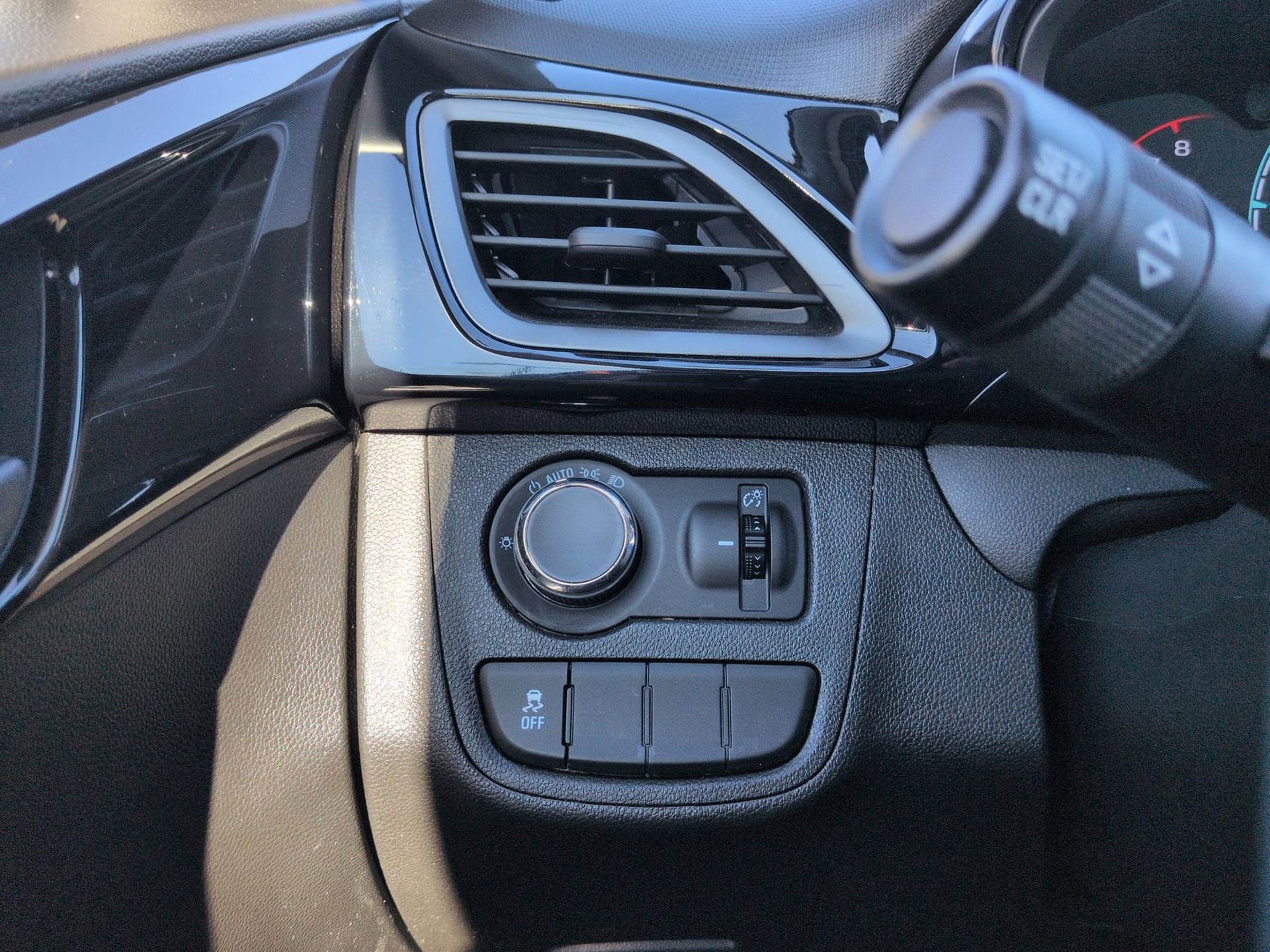 Certified 2019 Chevrolet Spark LT image 17